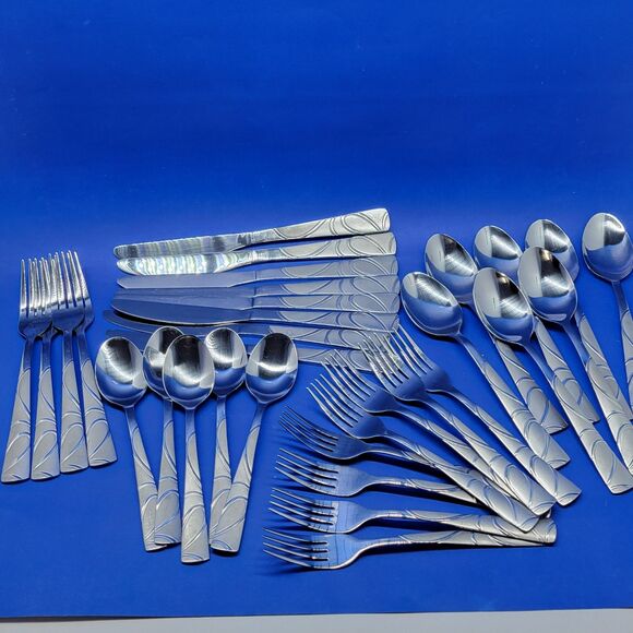 Cambridge Conquest Stainless Flatware 33 Assorted Pieces - Picture 1 of 7